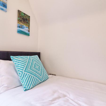 Writtle Massive 4 Bedroom Apartment With Parking In Gorgeous Countryside Location & Short Drive To Chelmsford City Centre Contractors Welcome Exterior foto