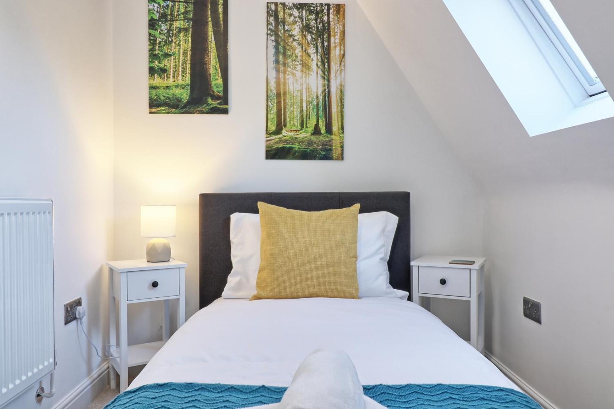 Writtle Massive 4 Bedroom Apartment With Parking In Gorgeous Countryside Location & Short Drive To Chelmsford City Centre Contractors Welcome Exterior foto