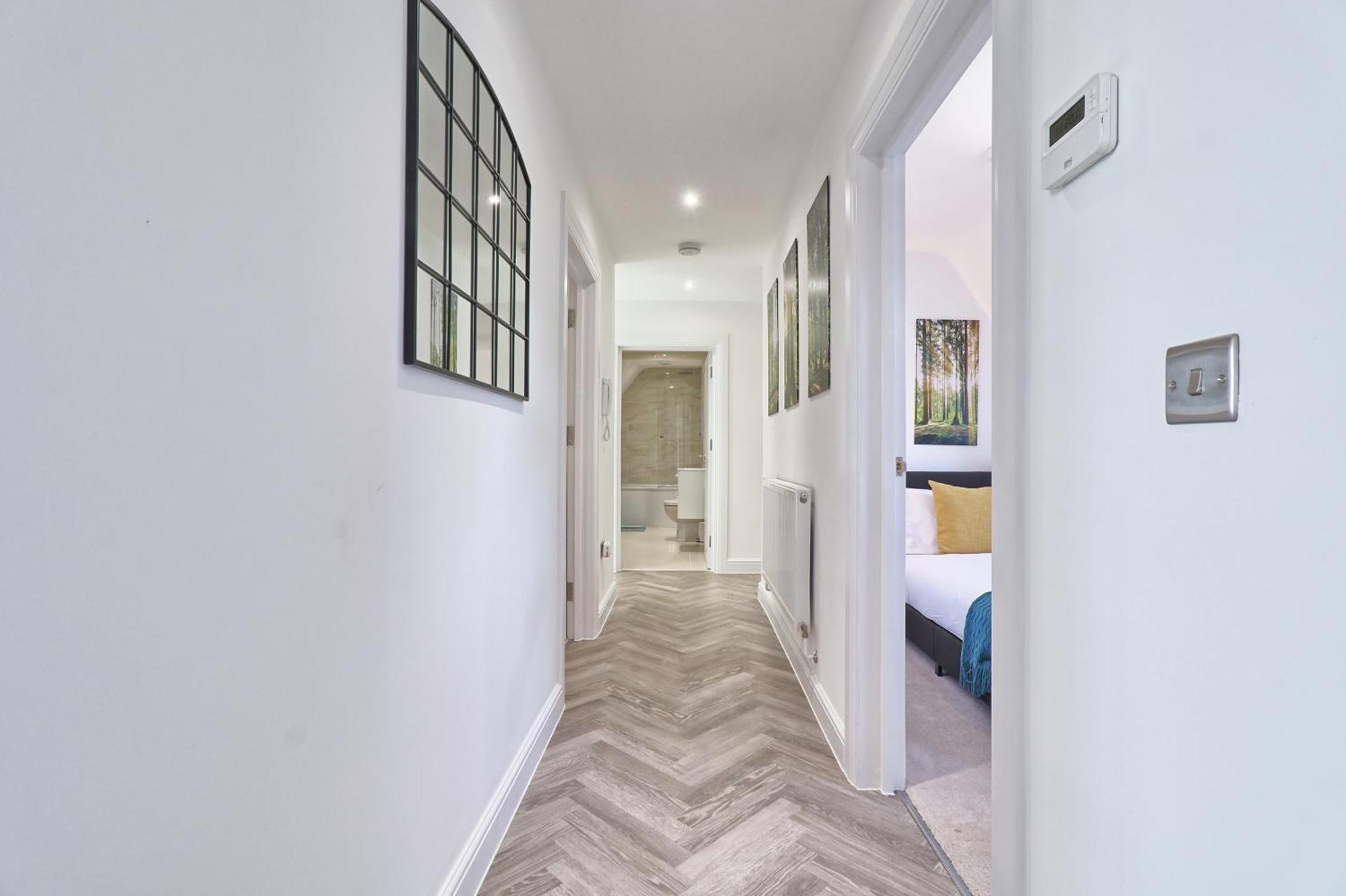 Writtle Massive 4 Bedroom Apartment With Parking In Gorgeous Countryside Location & Short Drive To Chelmsford City Centre Contractors Welcome Exterior foto
