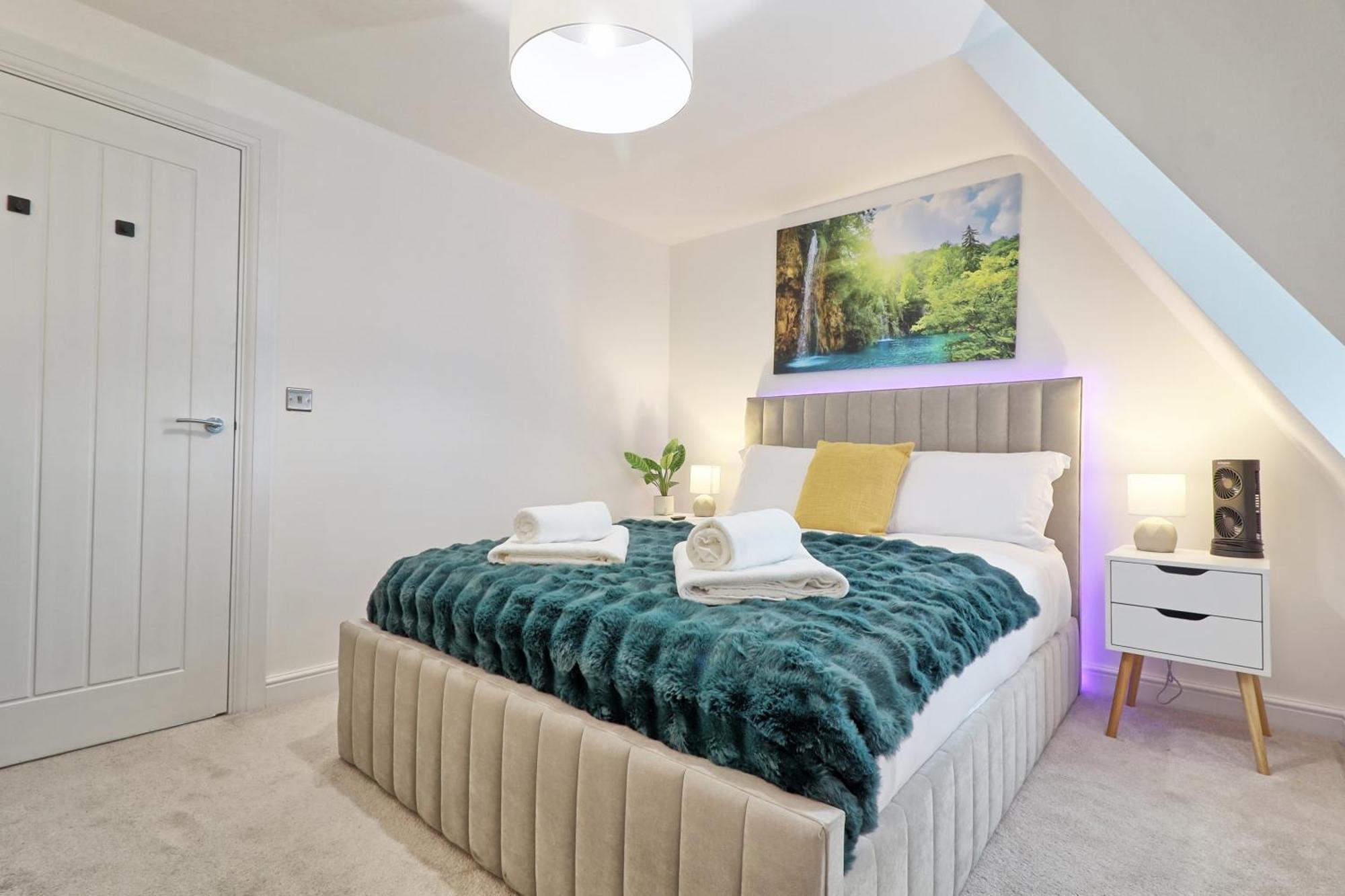 Writtle Massive 4 Bedroom Apartment With Parking In Gorgeous Countryside Location & Short Drive To Chelmsford City Centre Contractors Welcome Exterior foto