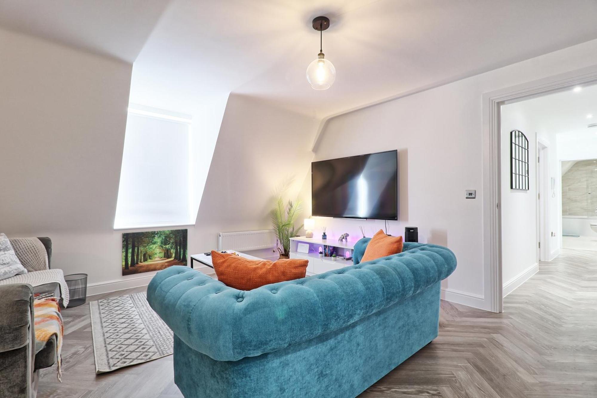 Writtle Massive 4 Bedroom Apartment With Parking In Gorgeous Countryside Location & Short Drive To Chelmsford City Centre Contractors Welcome Exterior foto