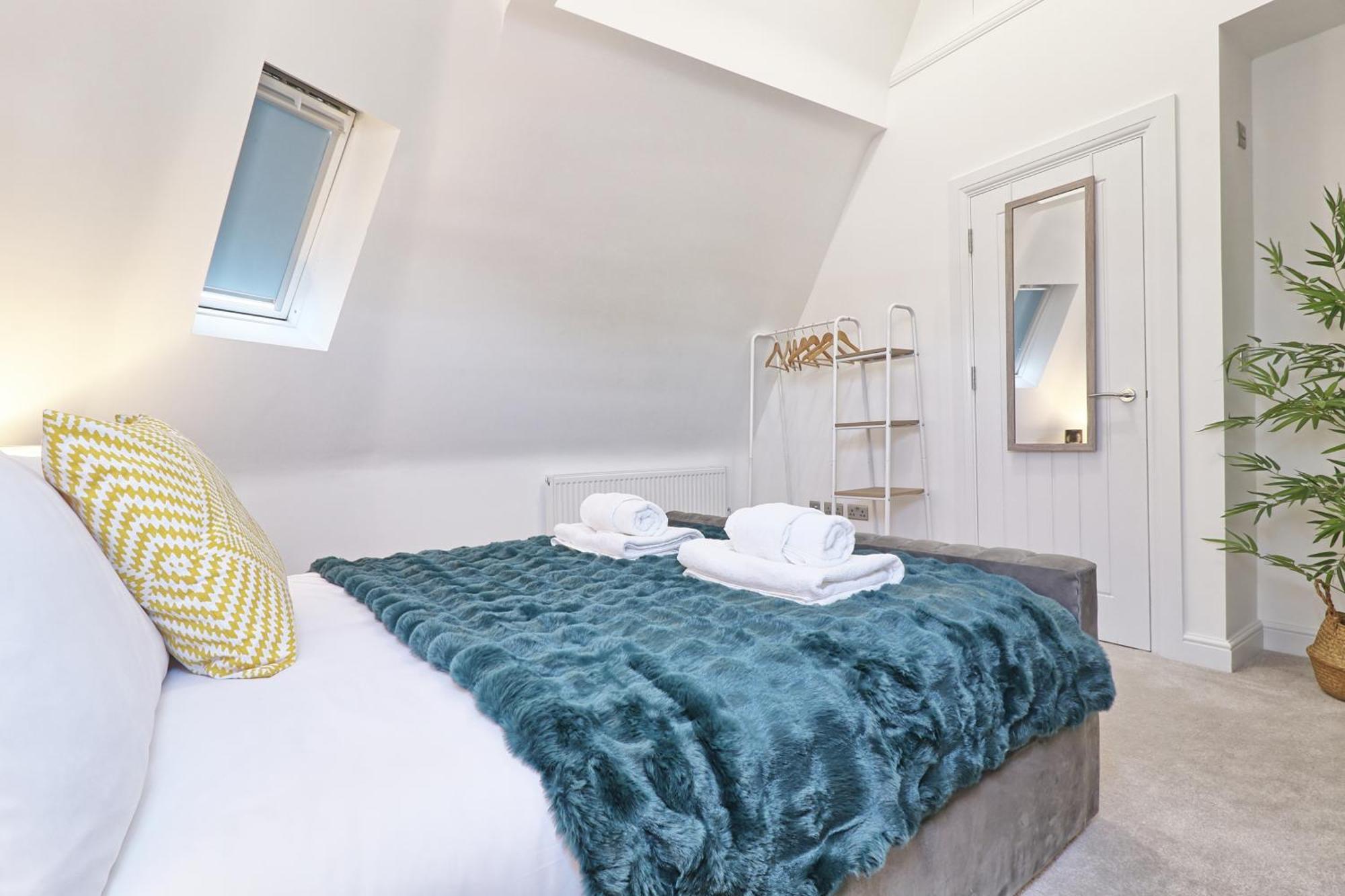 Writtle Massive 4 Bedroom Apartment With Parking In Gorgeous Countryside Location & Short Drive To Chelmsford City Centre Contractors Welcome Exterior foto