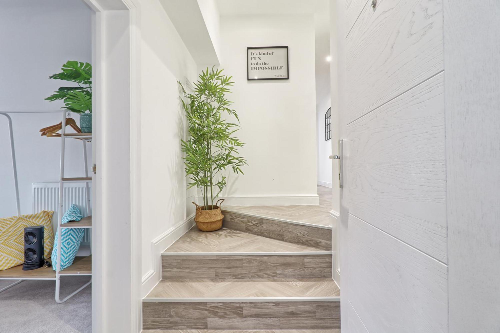 Writtle Massive 4 Bedroom Apartment With Parking In Gorgeous Countryside Location & Short Drive To Chelmsford City Centre Contractors Welcome Exterior foto