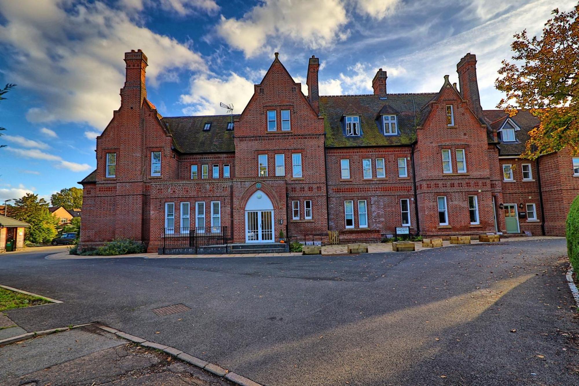 Writtle Massive 4 Bedroom Apartment With Parking In Gorgeous Countryside Location & Short Drive To Chelmsford City Centre Contractors Welcome Exterior foto