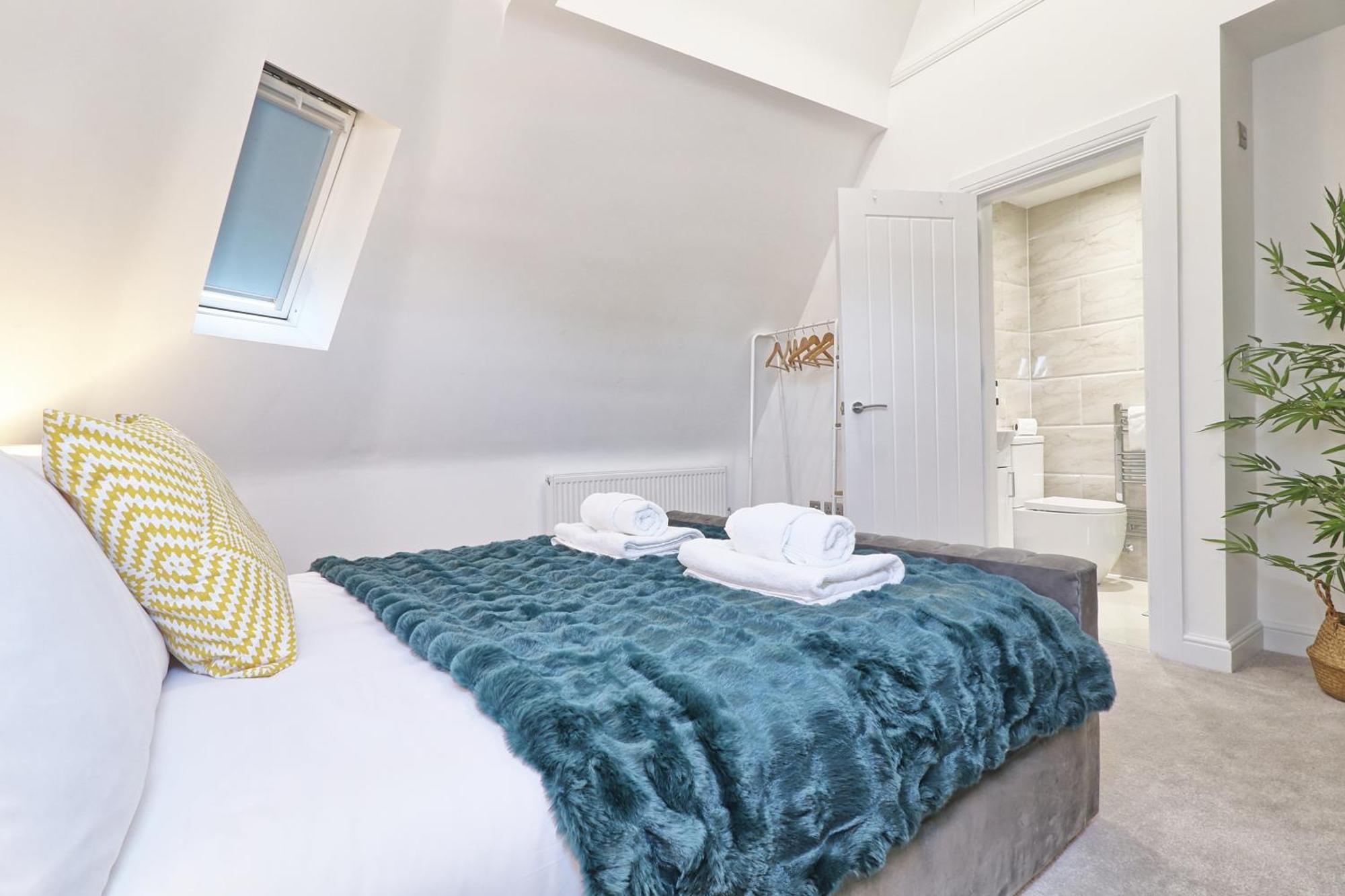 Writtle Massive 4 Bedroom Apartment With Parking In Gorgeous Countryside Location & Short Drive To Chelmsford City Centre Contractors Welcome Exterior foto