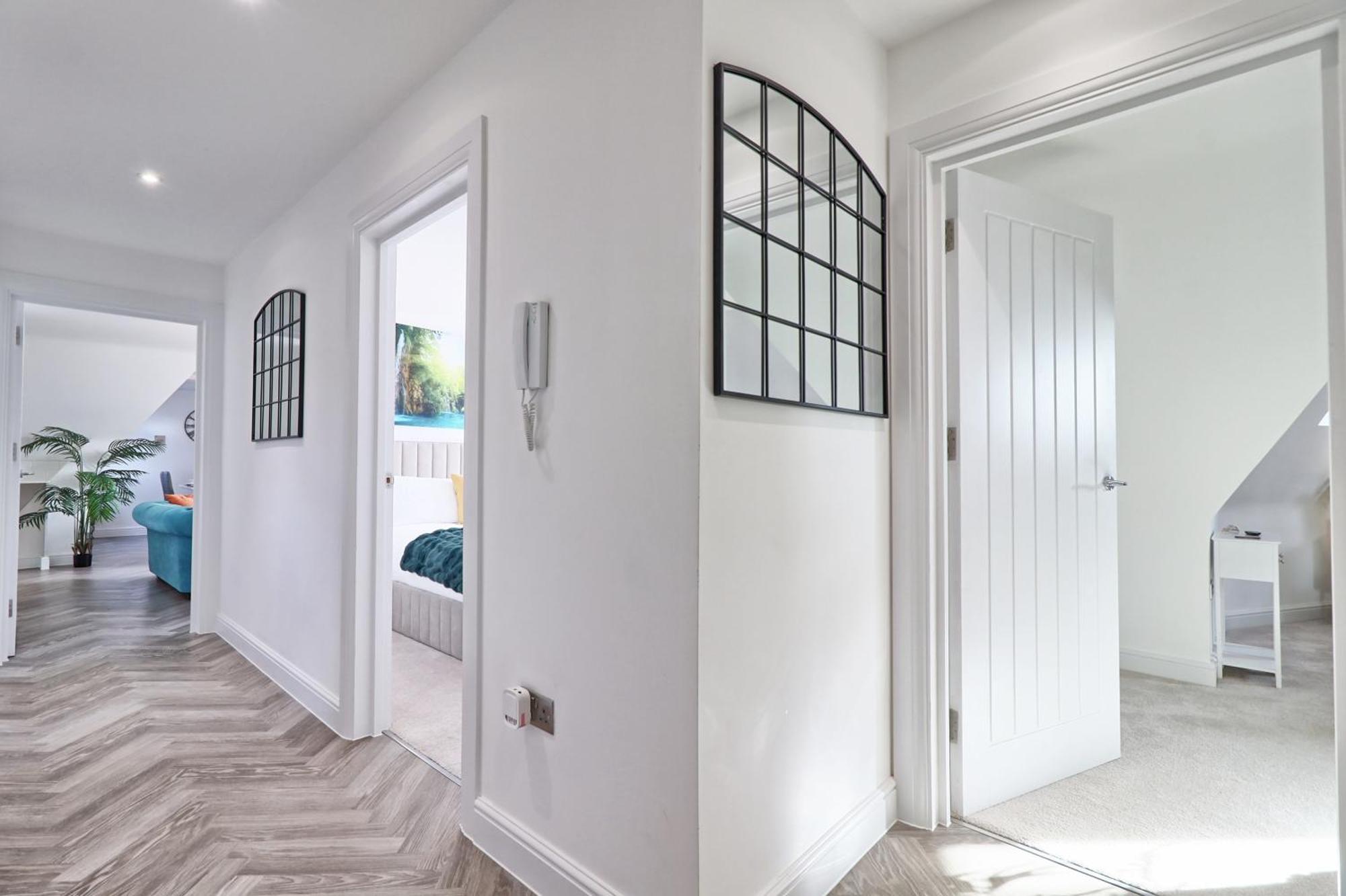 Writtle Massive 4 Bedroom Apartment With Parking In Gorgeous Countryside Location & Short Drive To Chelmsford City Centre Contractors Welcome Exterior foto