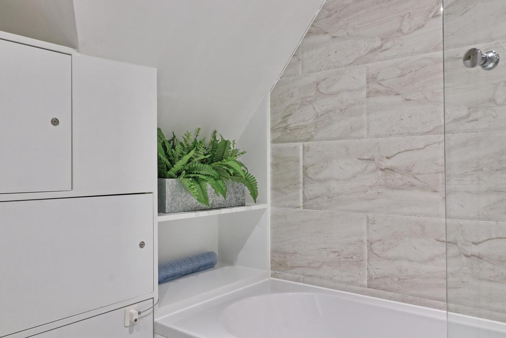 Writtle Massive 4 Bedroom Apartment With Parking In Gorgeous Countryside Location & Short Drive To Chelmsford City Centre Contractors Welcome Exterior foto